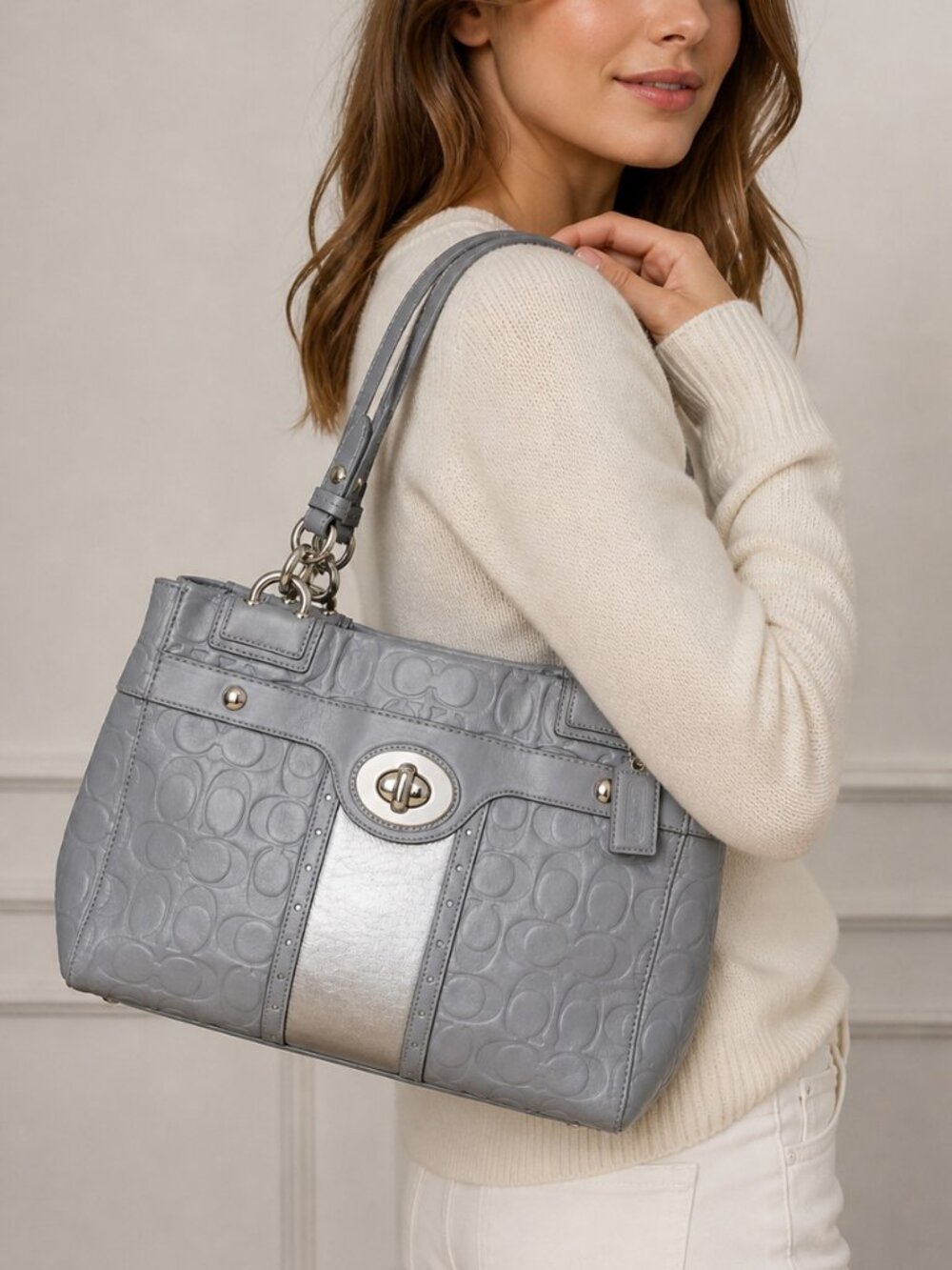 Coach Penelope Embossed Leather Satchel Gray 16577 Turnlock EUC - Picture 3 of 11